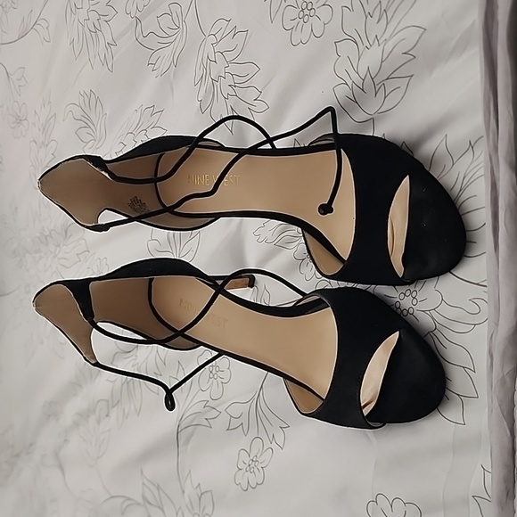Nine West Women's Quataz Suede Pump - Classic Dress Heel